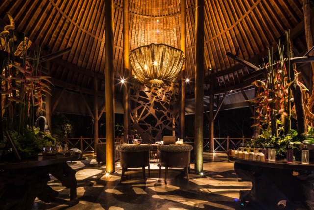 Coqoon Spa Reception night strait 750*500