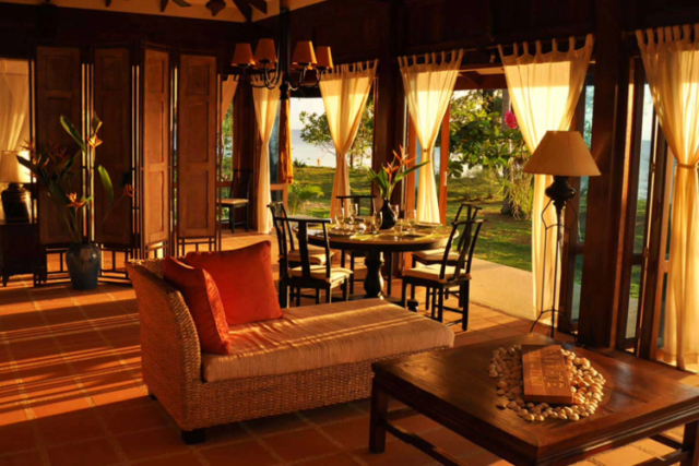 Koh Jum Beach Villas Restaurant 750*500 Nyd middagen i restauranten på Koh Jum Beach Villas