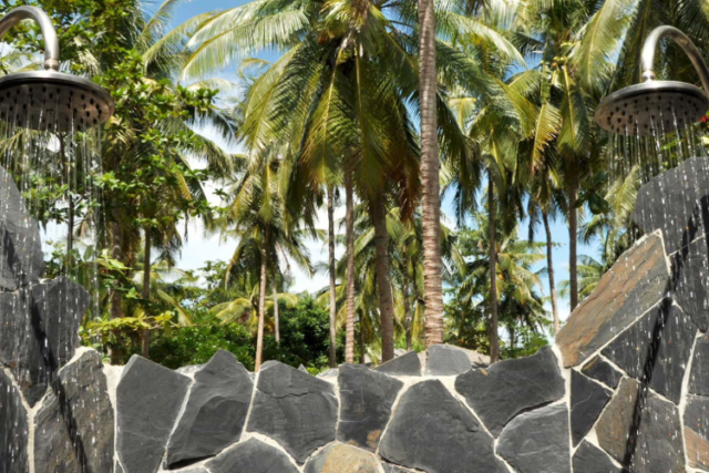 Koh Jum Beach Villas garden 750*500 Haven på Koh Jum Beach Villas