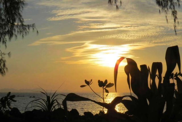Koh Jum Beach Villas sunset 750*500 Solnedgang over Koh Jum Beach Villas