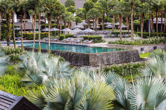 The Slate Snakeskin pool 750*500 Udsigt over Snakeskin pool på The Slate Phuket